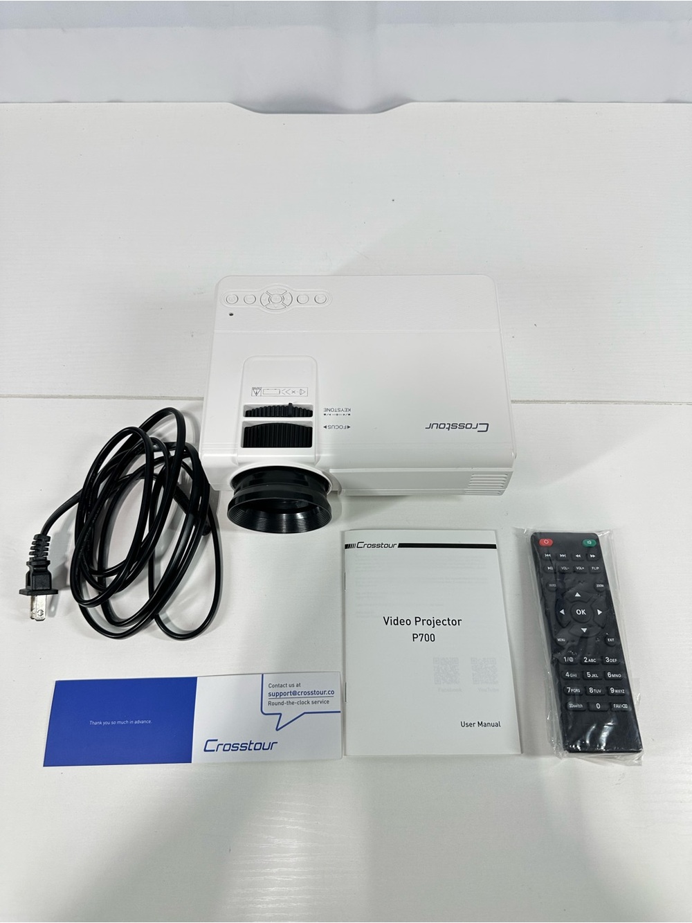 #479 Crosstour P700 Mini Video Projector Portable Movie Support 1080P LED